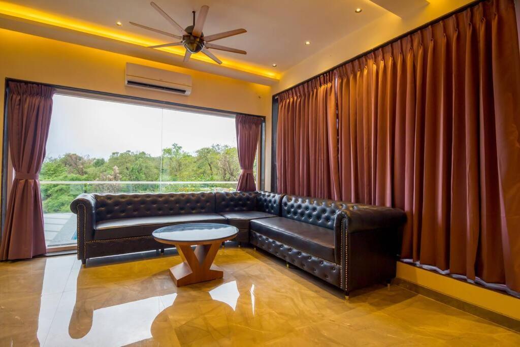 Celebrity Villa Igatpuri Buitenkant foto